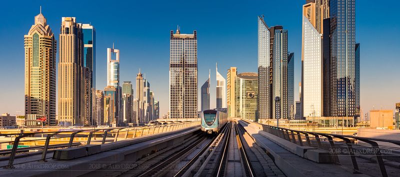 Metro in Dubai City фото превью