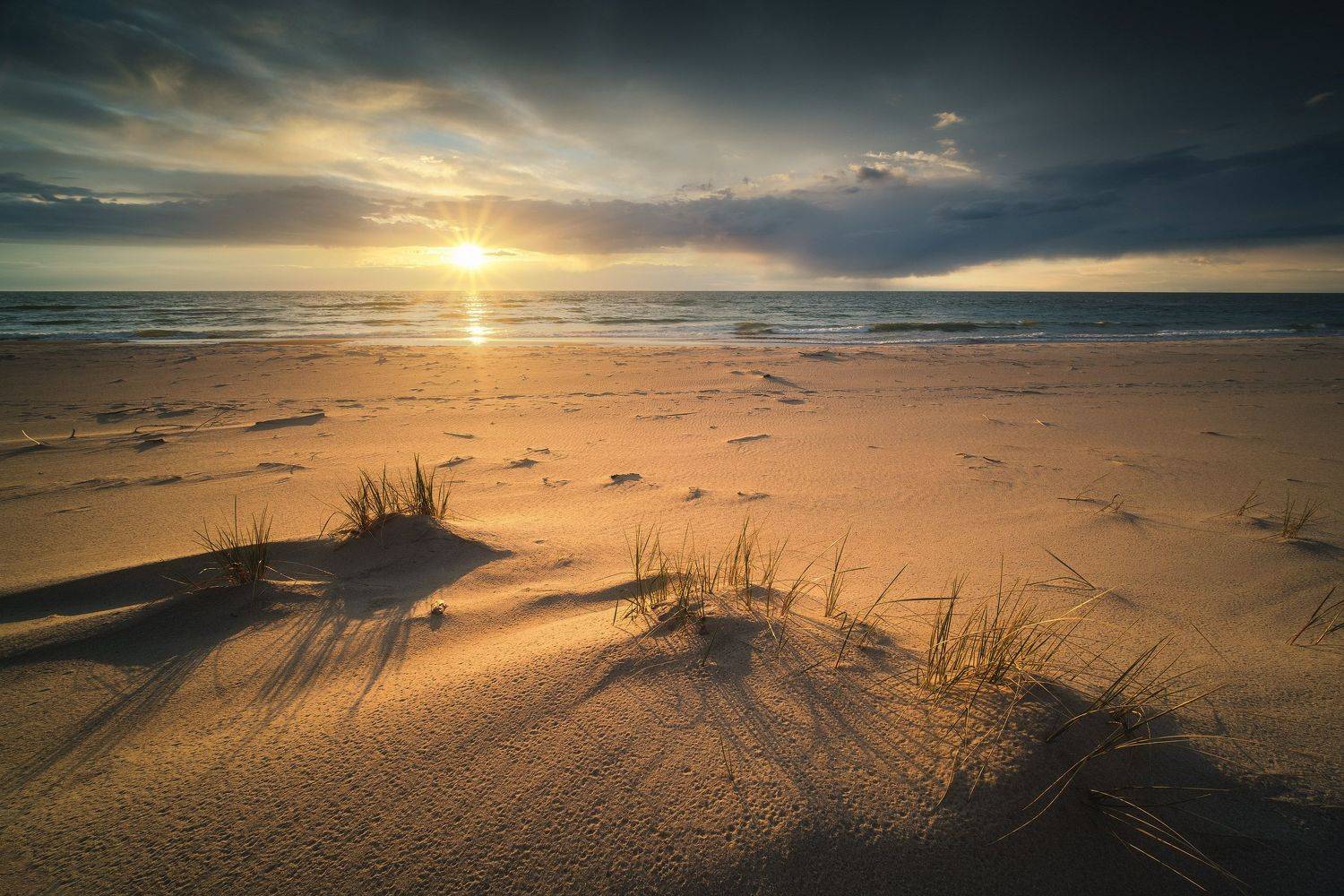 россия, калининградская область, балтика, балтийское море, куршская коса, национальный парк, пейзаж, природа, море, дюны, куршский залив, песок, весна, закат, солнце, Оборотов Алексей