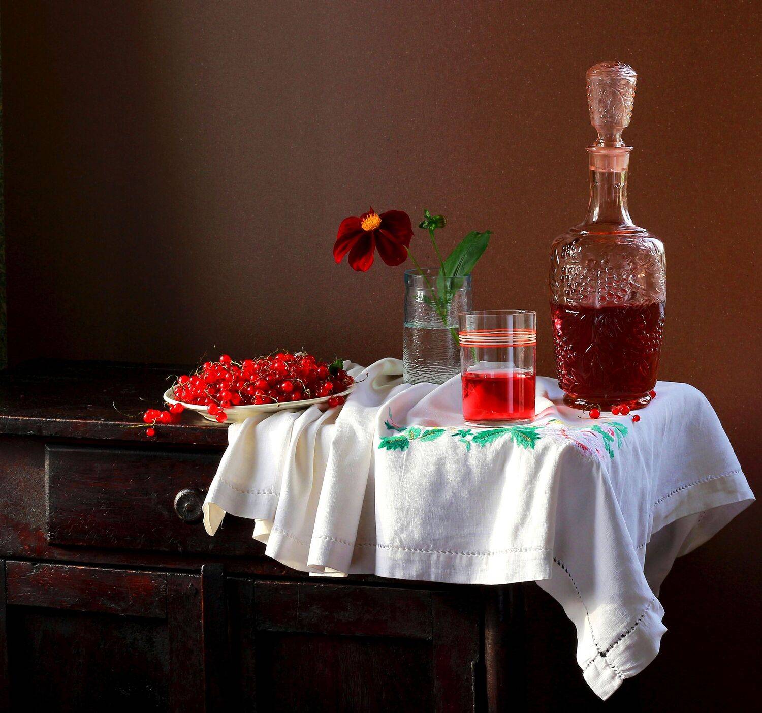 натюрморт, фотонатюрморт, лето, ягода, графин, скатерть, наталья казанцева, Наталья Казанцева