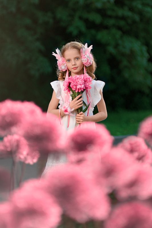children, child, peonies, childhood, children portrait, kid, kids, girl, summer, summertime, дети, девочка, детская фотосессия, детская фотография, children photography, дети модели, дети модели москва Алиса фото превью