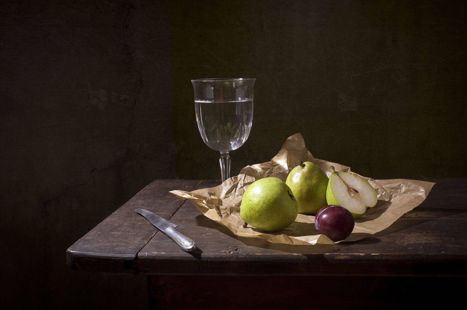 груши, вода, бокал. лето, натюрморт, слива, Оксана Евкодимова