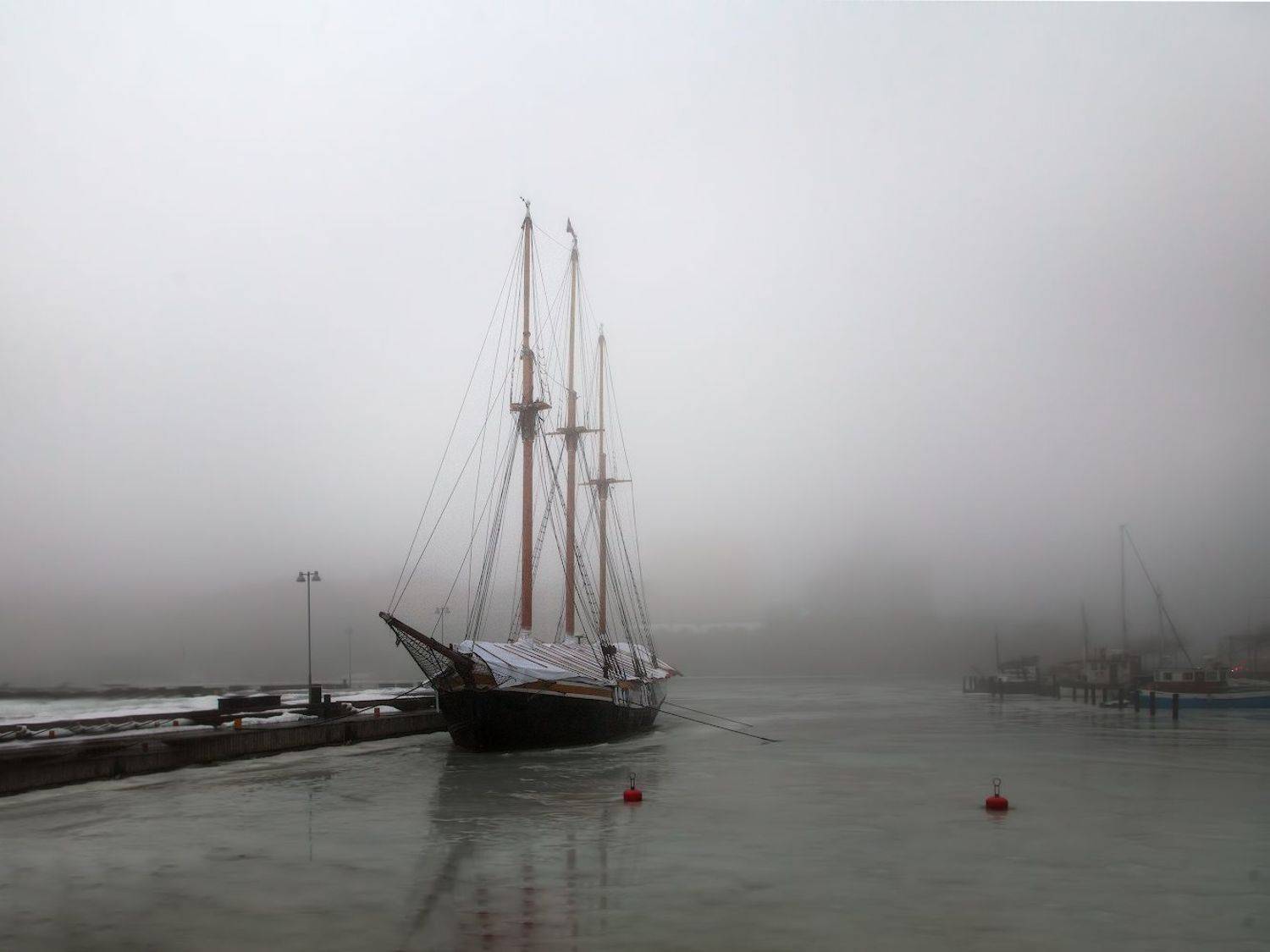 финляндия, хельсинки, зима, туман,  причал, парусник, Ирина Заколдаева