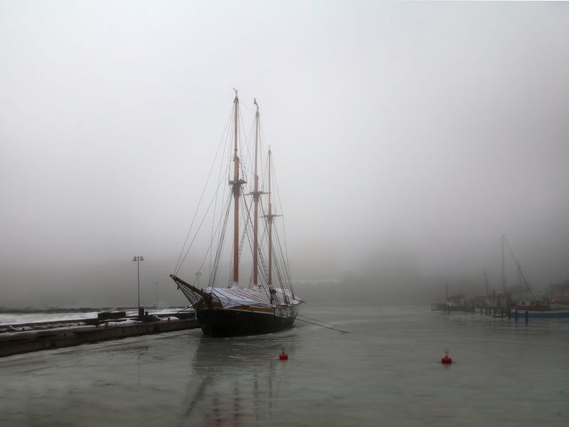 финляндия, хельсинки, зима, туман,  причал, парусник Почти \