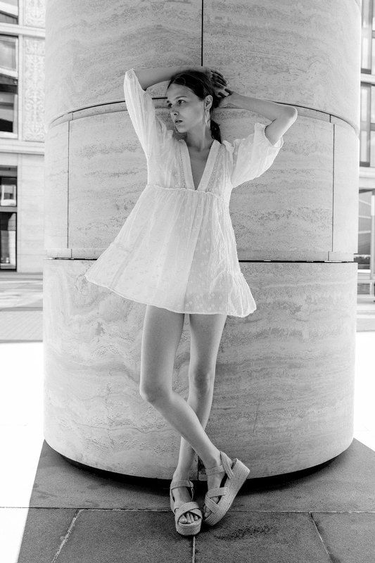 девушка, геометрия, fashion, черно-белое, монохром, архитектура, белое платье Anna фото превью