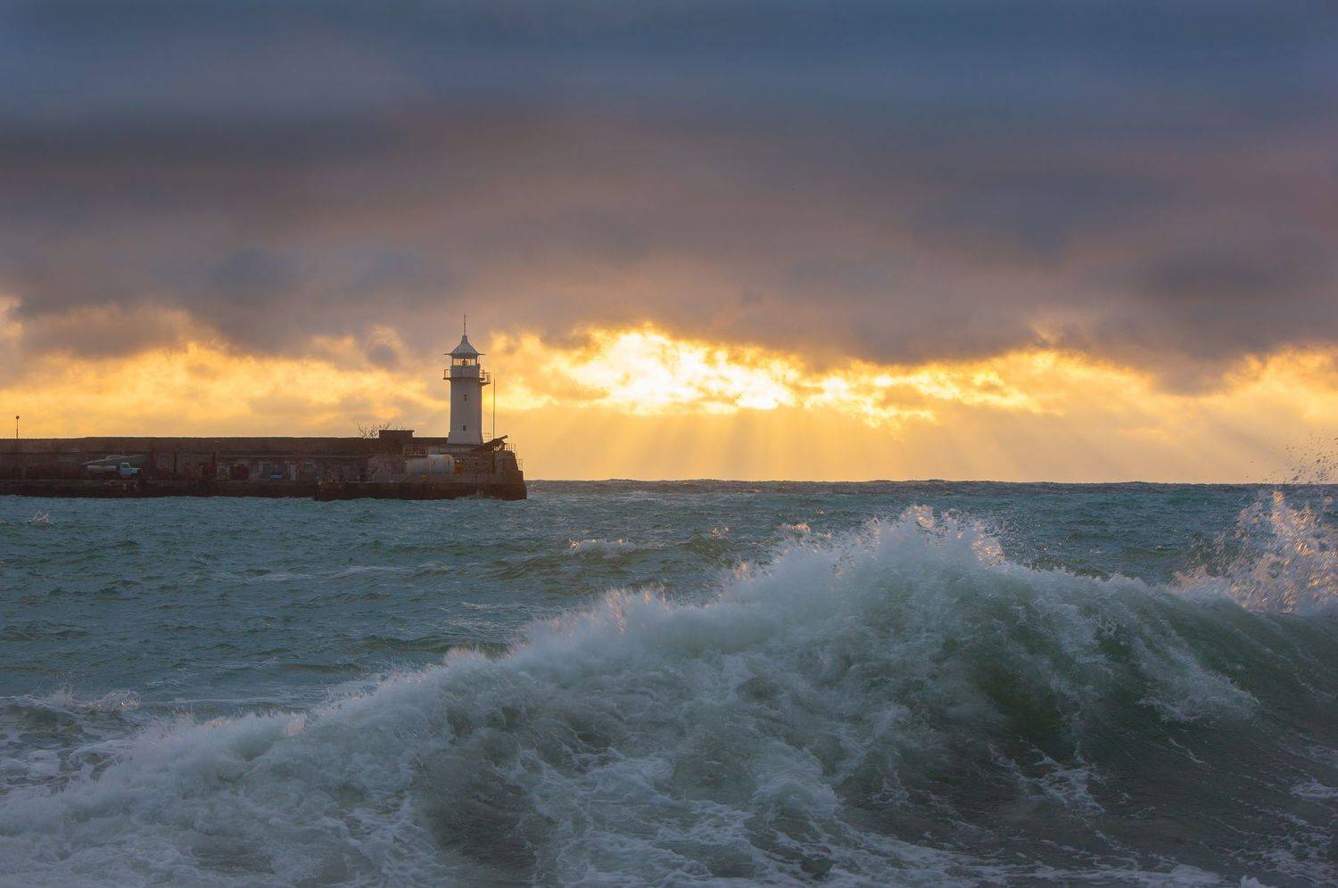 ялта, набережная, крым, набережная, черное море, ялтинский маяк, маяк, набережная ленина, ялтинский залив, мартьян, мыс мартьян, Serge Titov