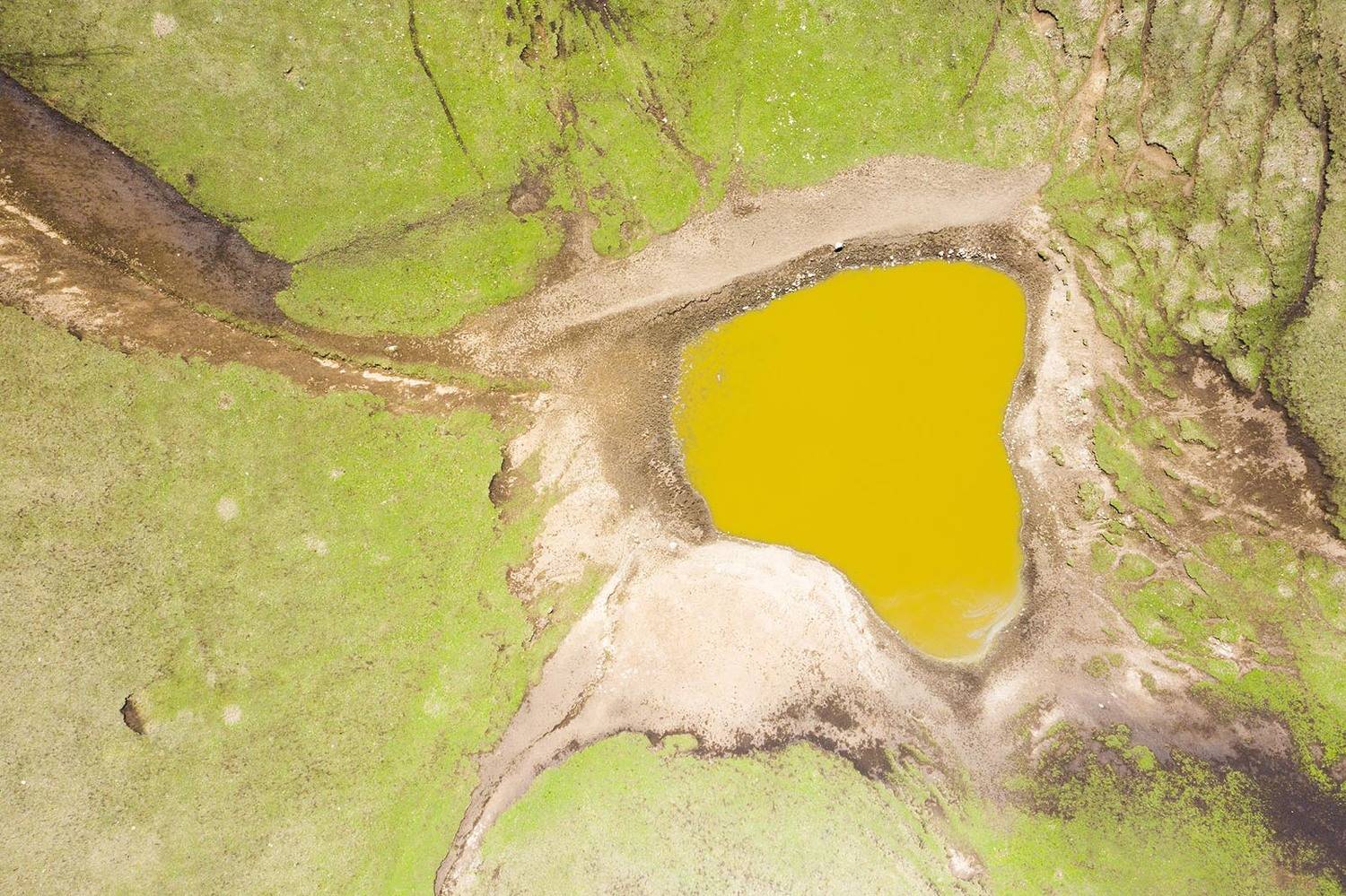  желтое озеро, гора Мят Лоам, святилища Мят Сели, Мятер Дяла,  Сусон Дяла, Ингушетия, Кавказ, Борис Резванцев