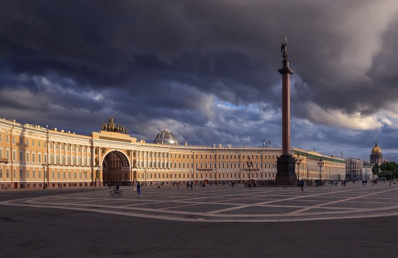 город,площадь,архитектура,монумент,небо,тучи Дворцовая площадь фото превью