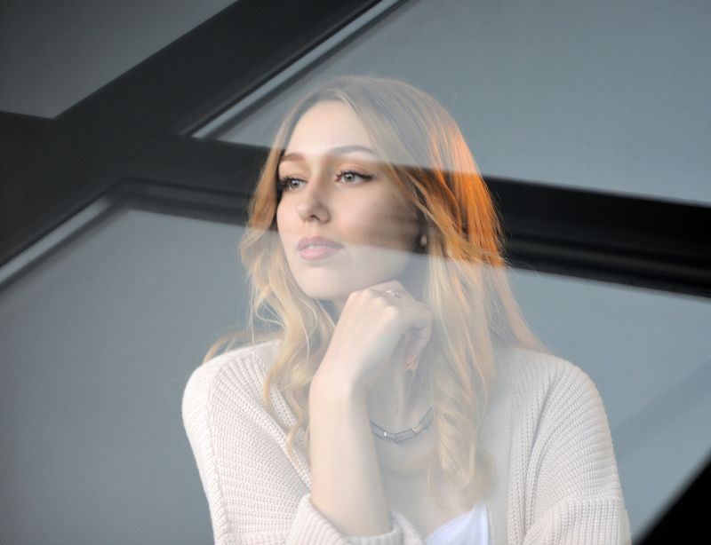 девушка,портрет,студия  фото превью