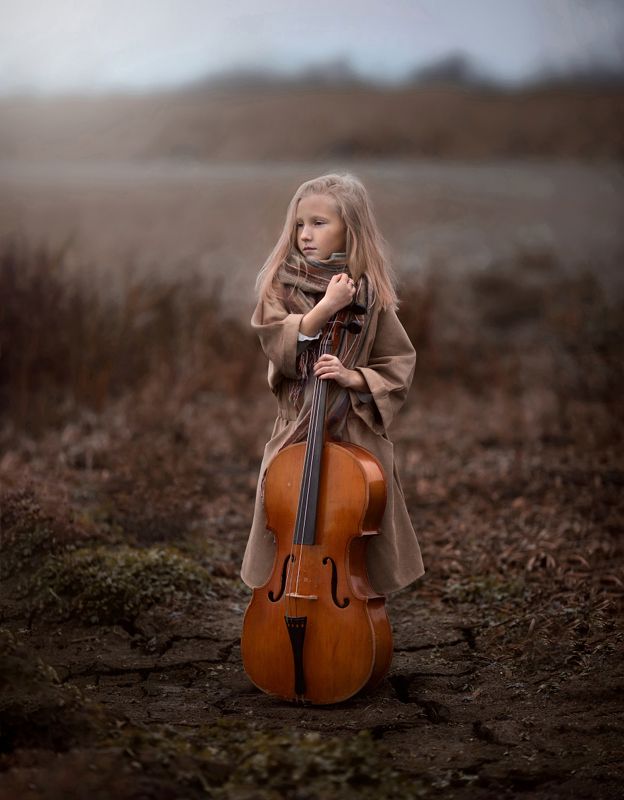 виолончель, девочка, осень *** фото превью