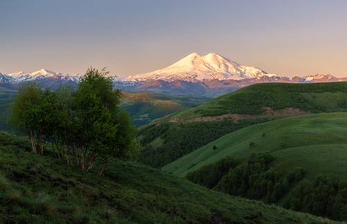 Эльбрус на рассвете