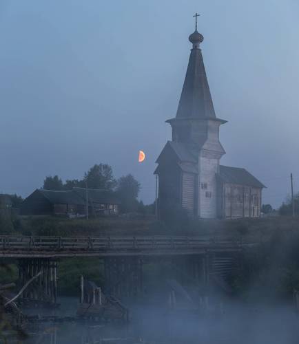 Ночь на погосте