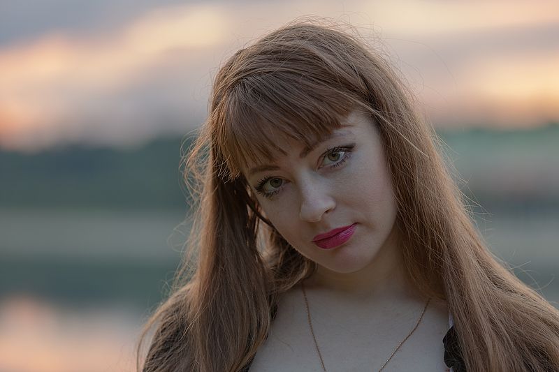 портрет, женский портрет, закат, девушка, женщина, взгляд взгляд фото превью