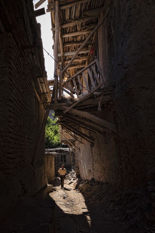 nikon  the old street фото превью