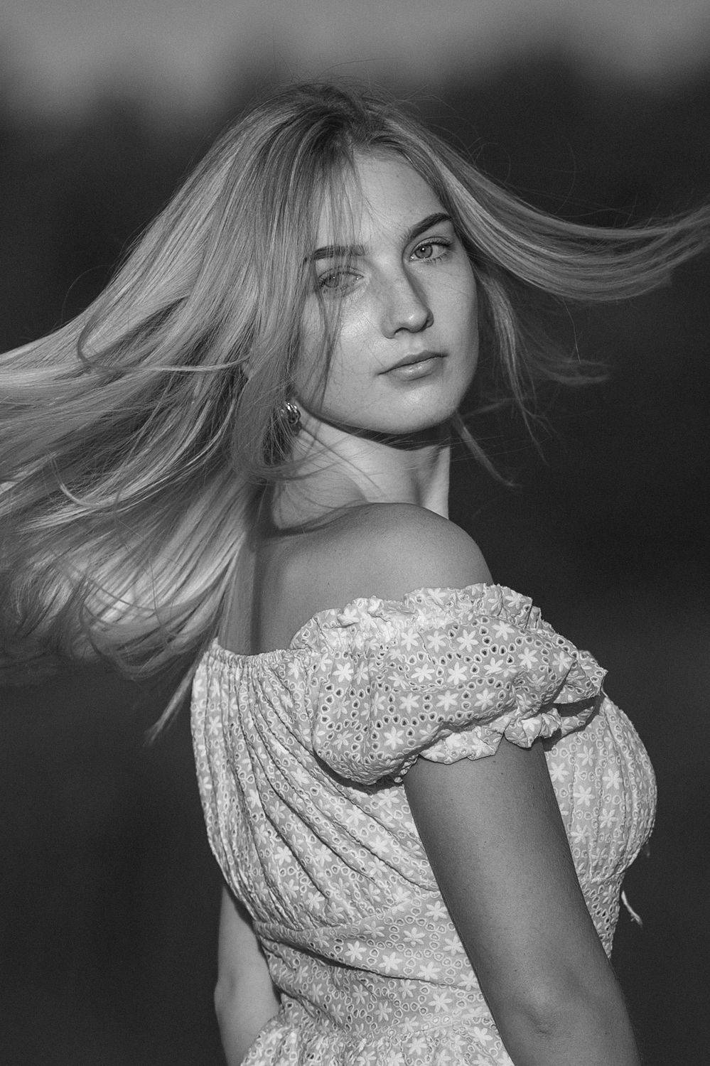 девушка, модель, портрет, фотосессия, макияж, гламур, girl, model, modeling, young, portrait, make-up, glamour, studio, чб, чёрно-белое фото, bw, black and white, творческий портрет, женский портрет, постановка, постановочная фотография, fashion, Владимир Васильев