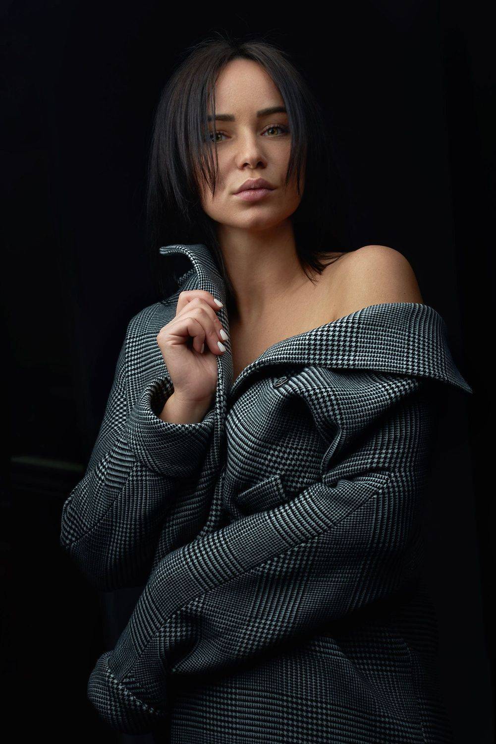 портрет девушка пальто, Артур Каюков