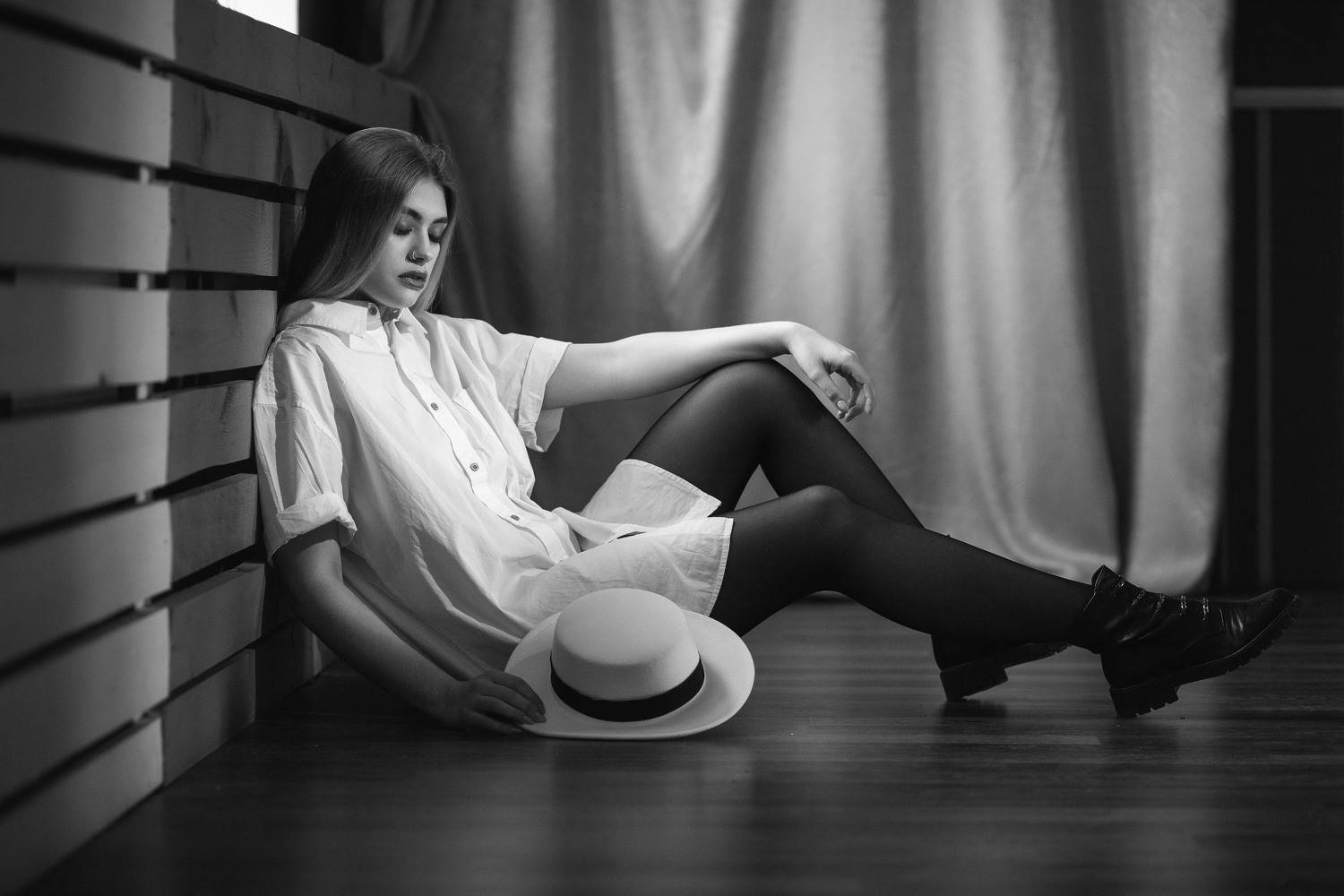 девушка, модель, портрет, фотосессия, макияж, гламур, girl, model, modeling, young, portrait, make-up, glamour, studio, чб, чёрно-белое фото, bw, black and white, творческий портрет, женский портрет, постановка, постановочная фотография, fashion, Владимир Васильев