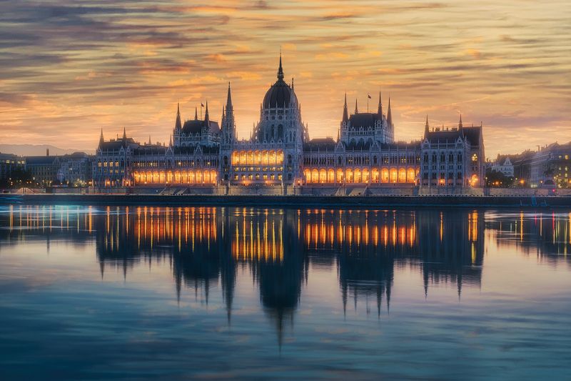 budapest, sunrise One way ticket to Europe, please! ;) фото превью