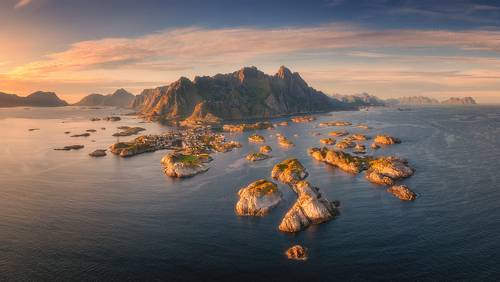 Летний Henningsvær