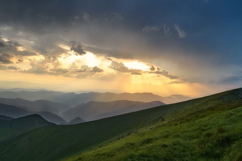 #nature, #туман, #лес, #oсень, #украина, #карпаты, #пейзаж, #закат, #туман, #солнце, #свет, #mountain range, #mountains, #туризм, #лес, #nature, #природа, вигляд з Піп Іван Мармароський - 07.2021 фото превью