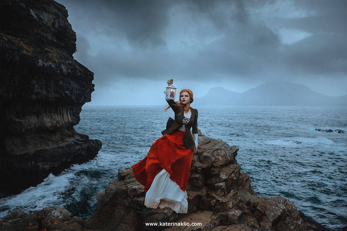 light, candle, lighter, model, woman, ocean, wind, breeze, rocks, rock, nature, north, Faroe, island, mystery, mystic, dark, goth, gothic, feeling, dress, art, ginger, red hear, scare, horror, night, nightmare, Катерина Клио