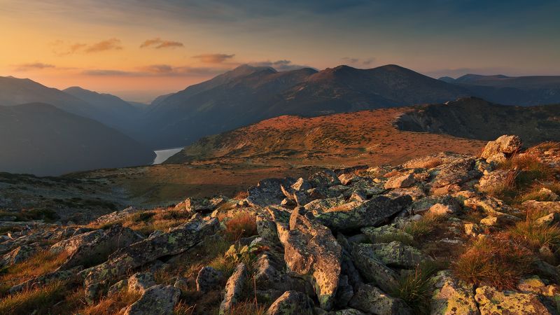 рила, българия, мусала, rila, bulgaria, balkan, musala, outdoor, горы, лето, season, travel, hiking, peak, summit, lake, evening, golden hour, tranquility, europe, adventure, mountains, Musala On Horizon фото превью