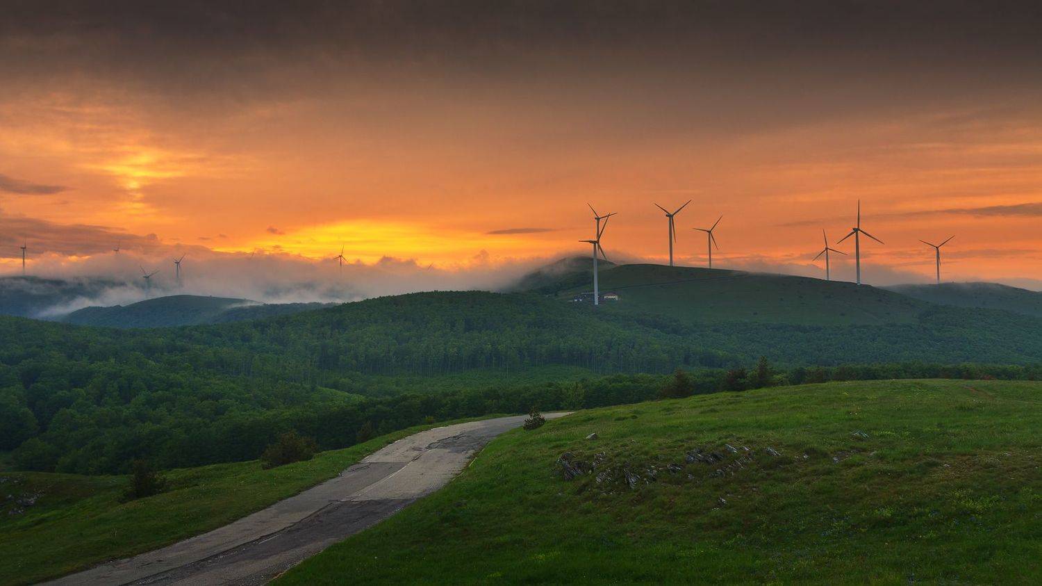 Стара планина, България, Stara Planina, Bulgaria, Balkan, sunrise, dawn, горы, лето, season, travel, hiking, peak, summit, tranquility, outdoor, windmill, mountains, journey, dramatic sky, clouds, road, mist, fog, Sebastian Płonka