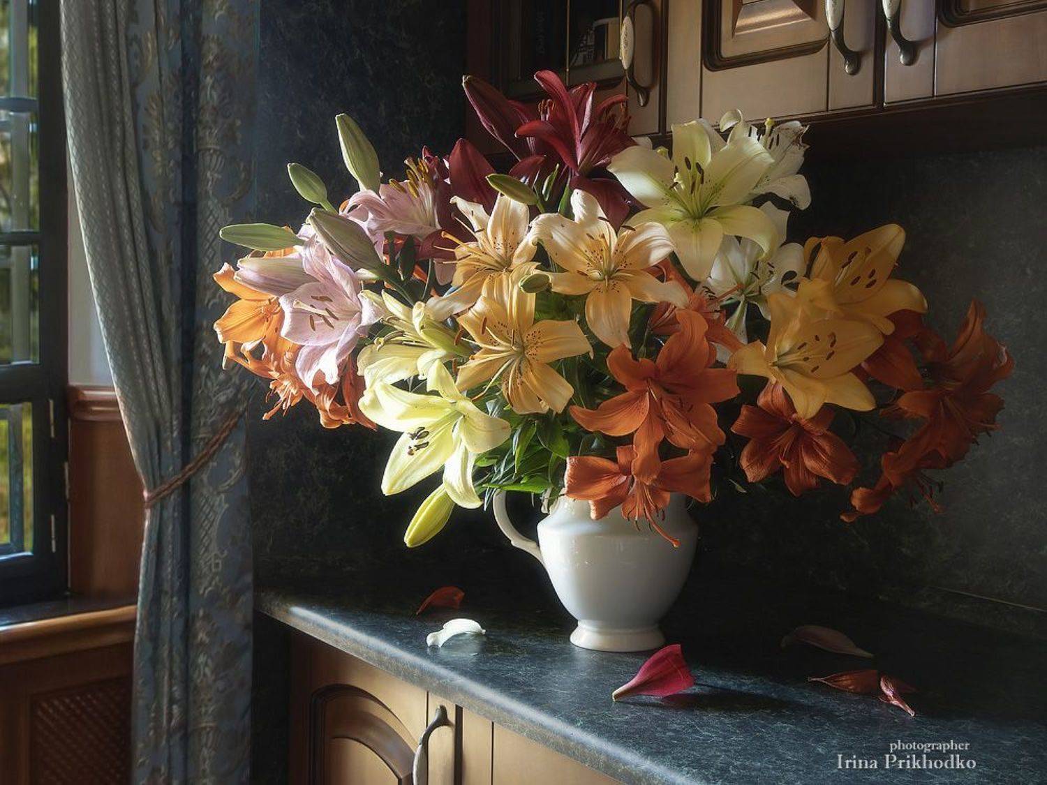 натюрморт, лето, лилии, букет, интерьер, винтажный, Ирина Приходько