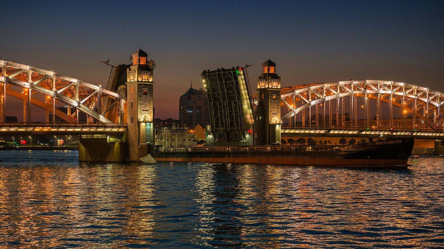 питер, нева, санкт-петербург, мост, большеохтинский мост, ночь, судно, река,, Владимир Яковлев