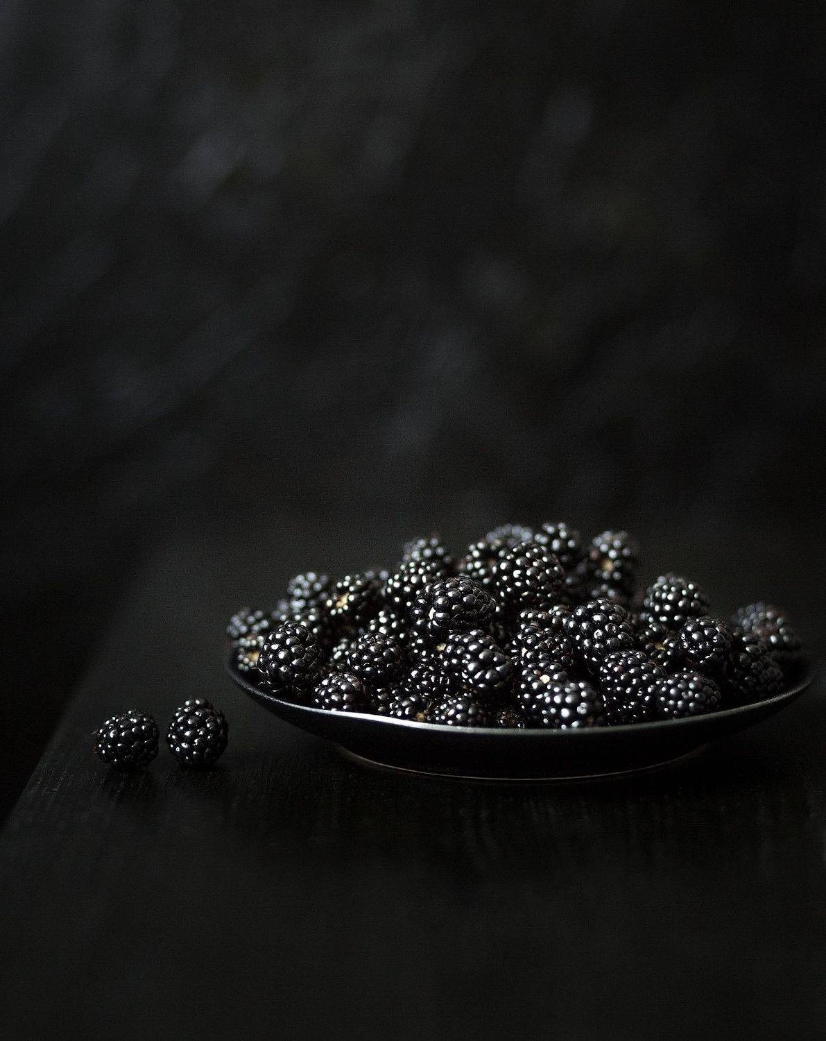 ягода ежевика натюрморт, Михаил Корнилов