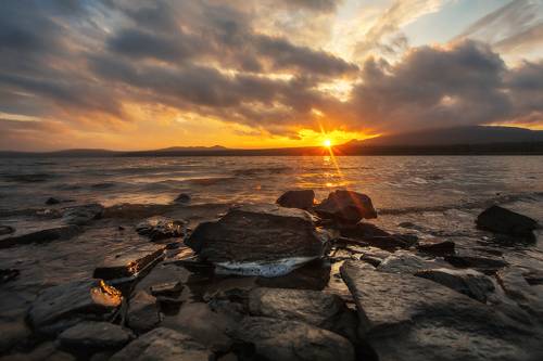 Закат на озере Зюраткуль