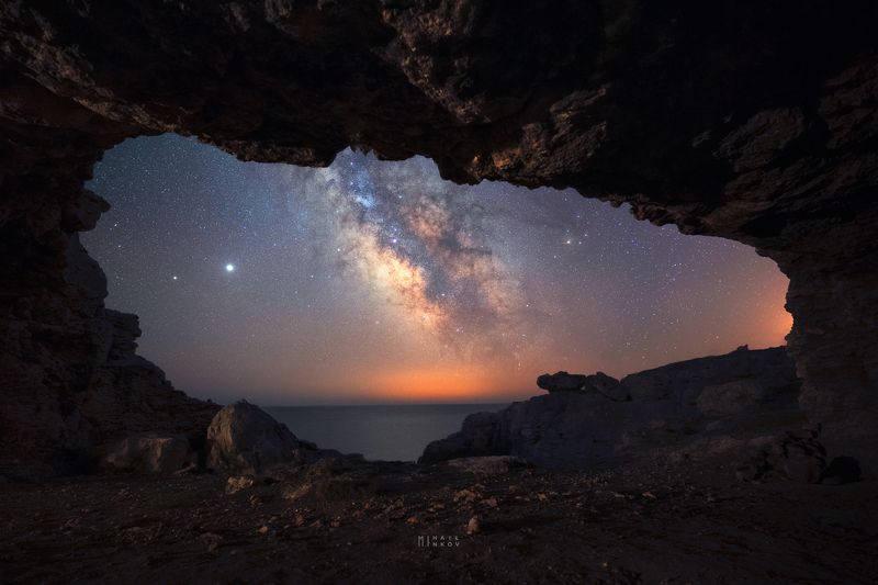 Bat shaped cave фото превью