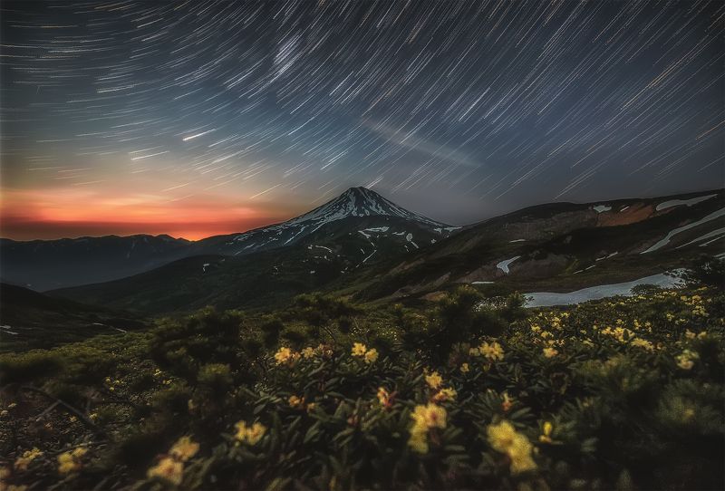 ночь, вулкан и бесконечный космос! фото превью