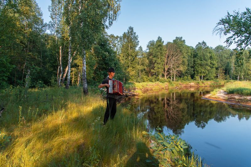 лесная река, музыканты, живая музыка, аккордеон, клавиши, мещёра, рязанская область, друзья По Мещёре с музыкой! фото превью