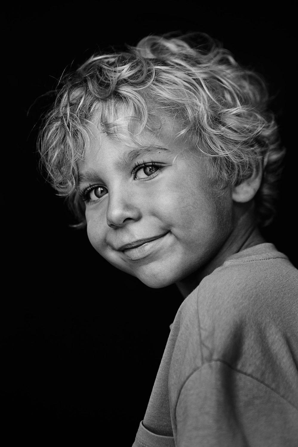 , Антон Леонов