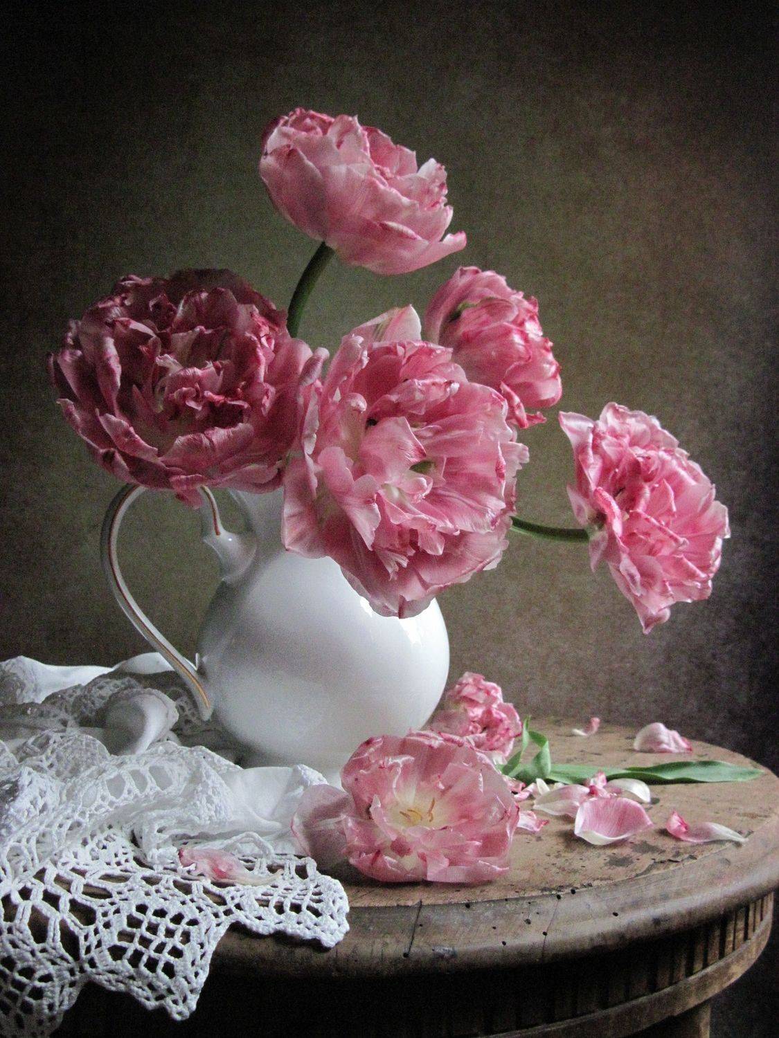 цветы, букет, тюльпаны, кувшин, фарфор. кружево, Наталия Тихомирова