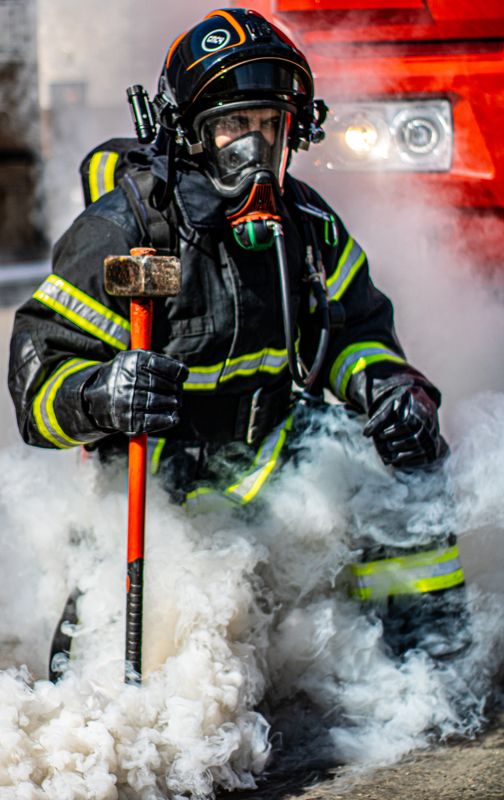 огонь пожарные мчс fire firefighter rescue спасатели дым работа  фото превью