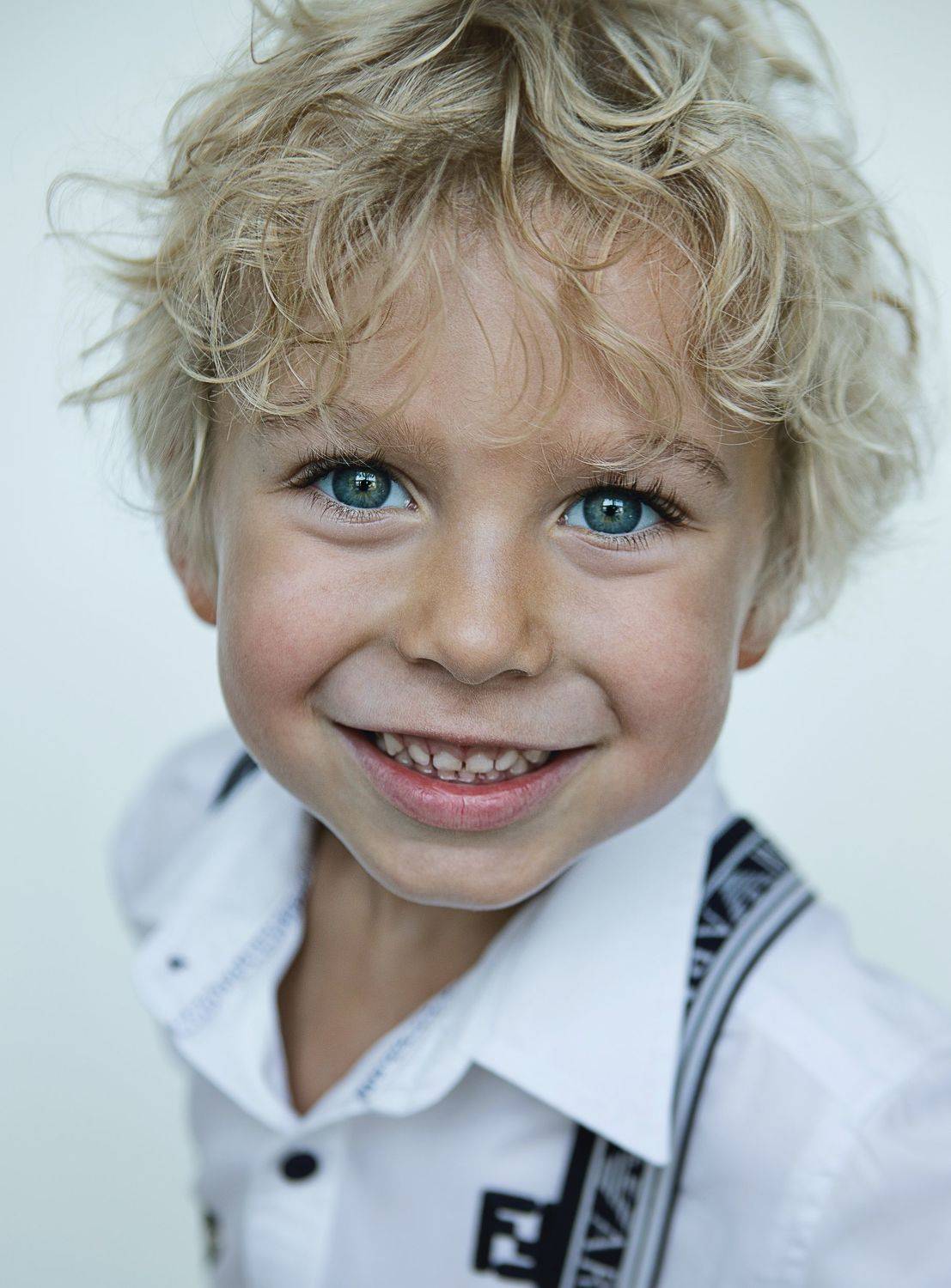 , Антон Леонов