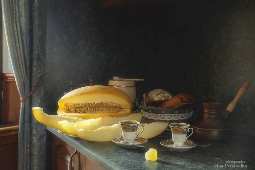 Утренний натюрморт с кофе и дыней