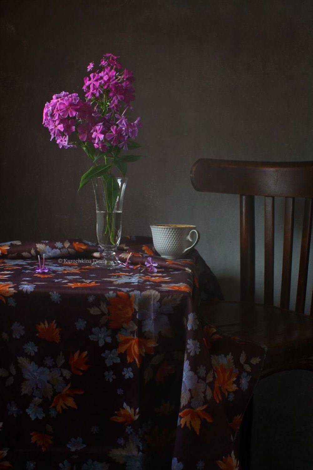натюрморт, флоксы, белая чашка, Курочкина Диана