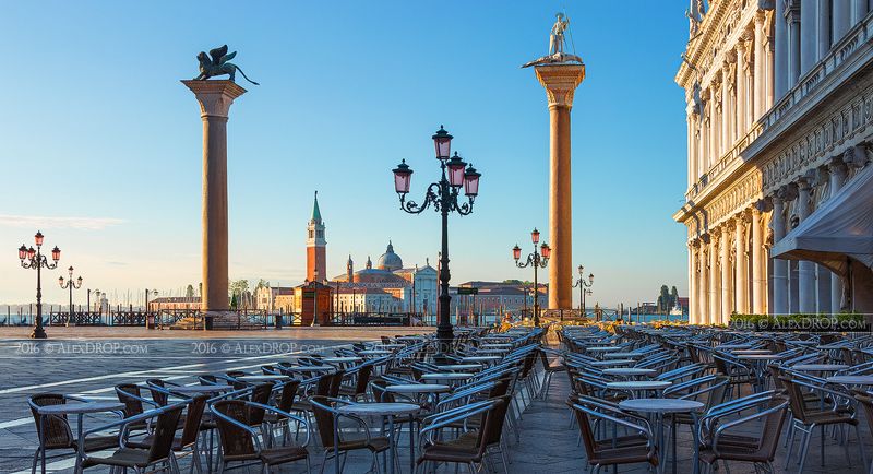 Пьяцетта Сан Марко и станция гондольеров / Gondola Service on Piazza San Marco фото превью