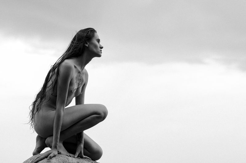 Выжившая фото превью