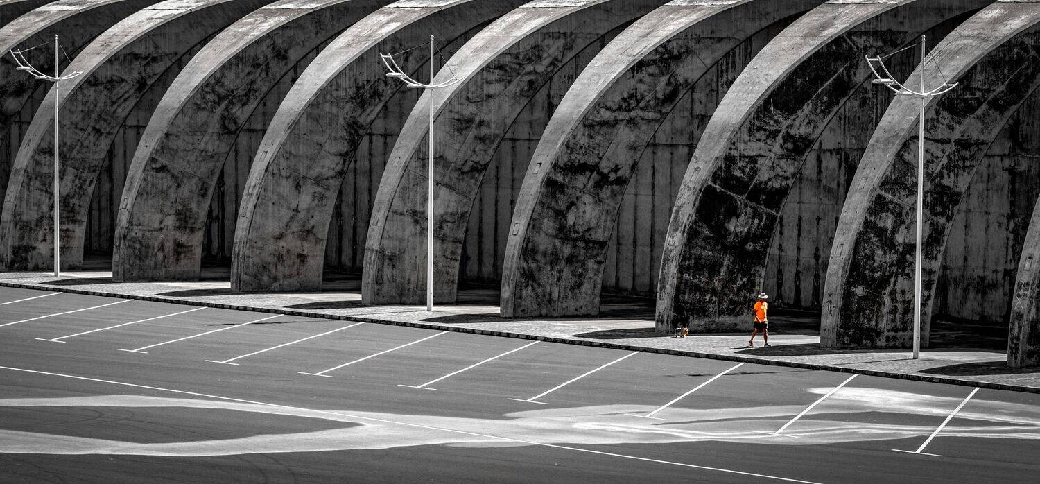 вдоль арок. Автор: Александр Безмолитвенный , Александр Безмолитвенный