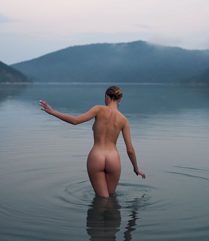 lake, girl, novorossiysk, abrau, morning, dawn, nude, naked, beautiful, model, face, portrait, swim, swimming, water, wet, drops, blue, russia, Russian, beauty,  Abrau фото превью