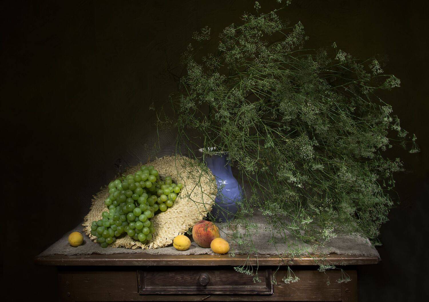 натюрморт, виноград, персик, абрикос, Татьяна Феденкова