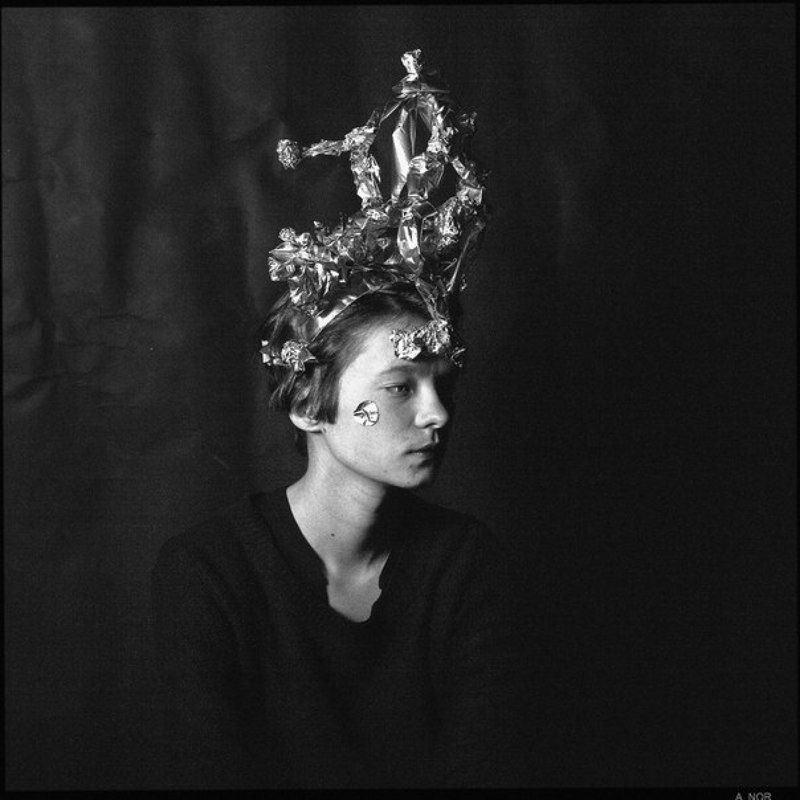 Аня и блестящий скотч фото превью