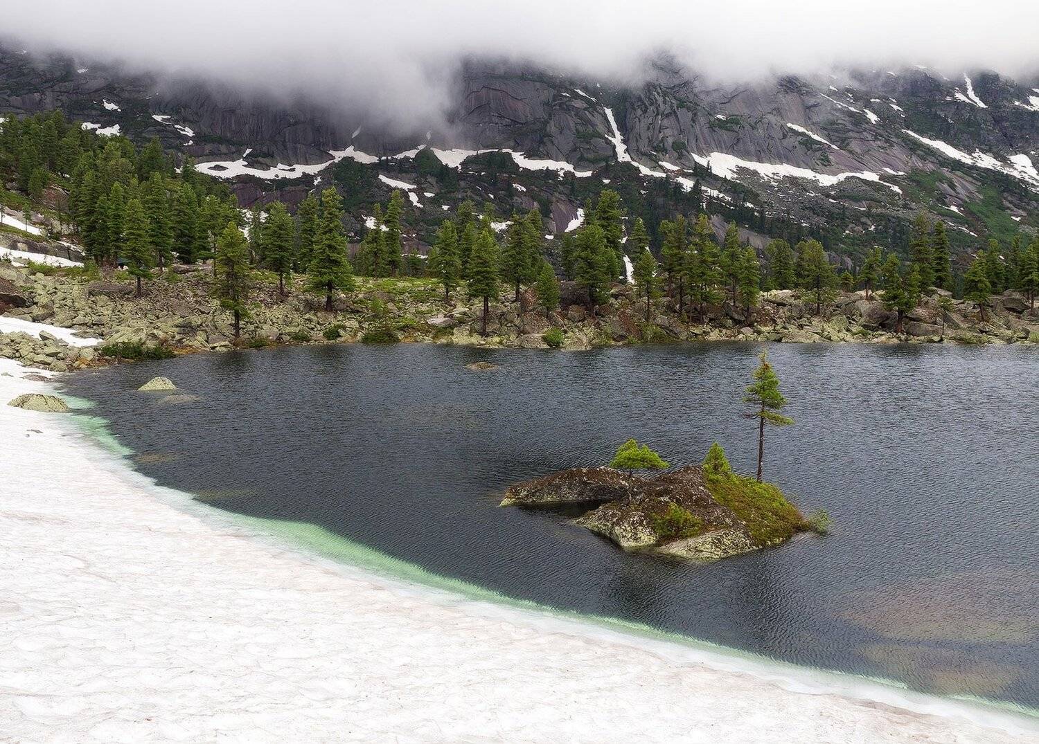 Ергаки, Озеро Художников, Снег, Туман, Лещёнок Александр