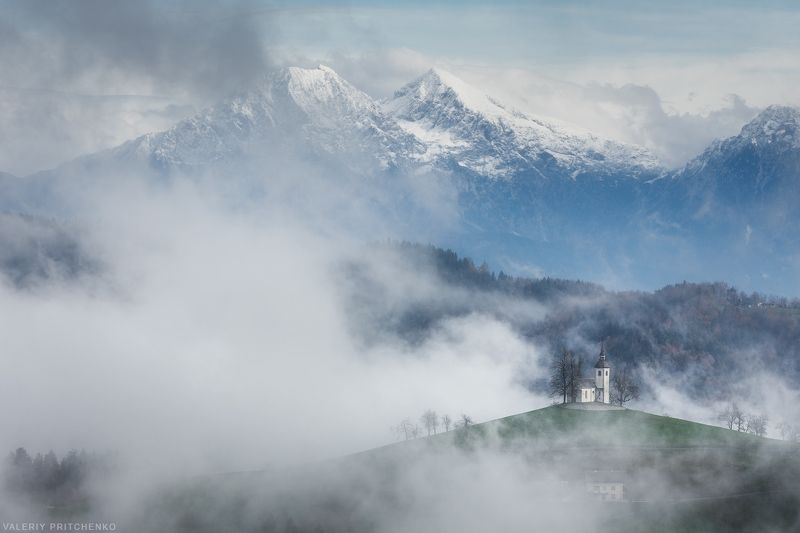 slovenia, словения Cреди облаков фото превью