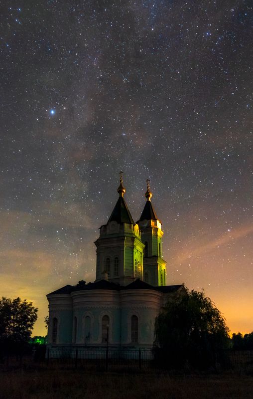 храм, ночь, млечный путь, село булановка, temple, night, milky way, bulanovka village Храм в ночи фото превью
