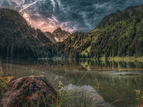 Озеро в горах