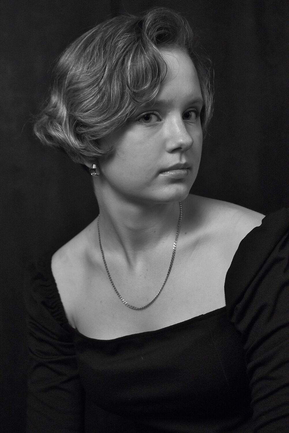 девушка, портрет, глаза, взгляд, волосы, чб, апатиты, Николай Смоляк